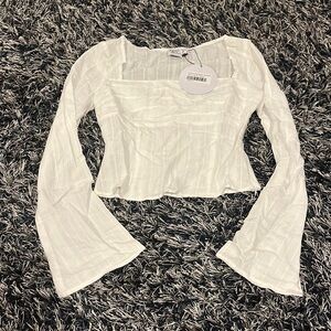 Women’s white long sleeve top